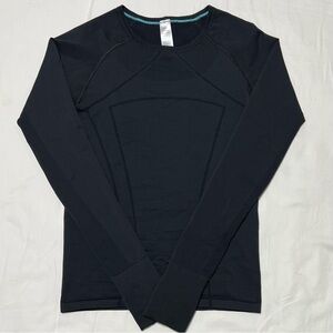 Dark Grey Long Sleeve from Ivivva. Size 10 (fits sizes 0-2 in Lululemon).